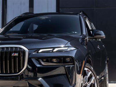 2024 BMW X7 M60i