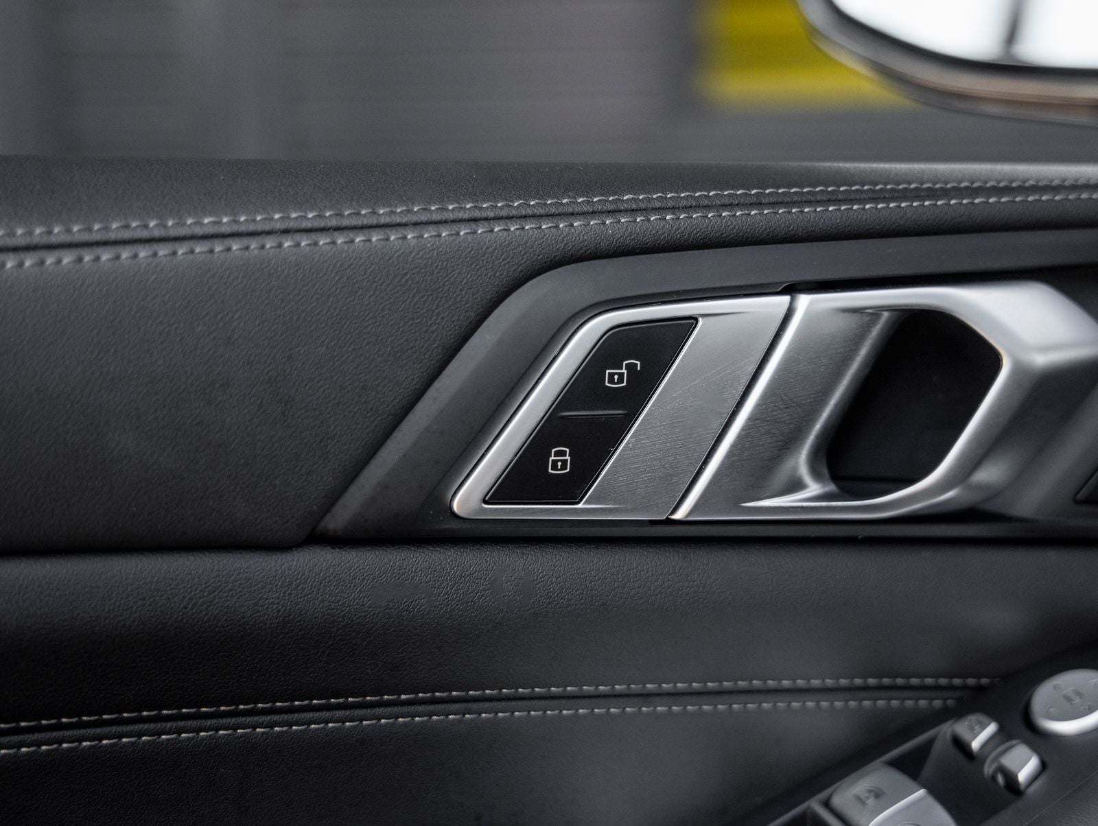 2024 BMW X7 M60i