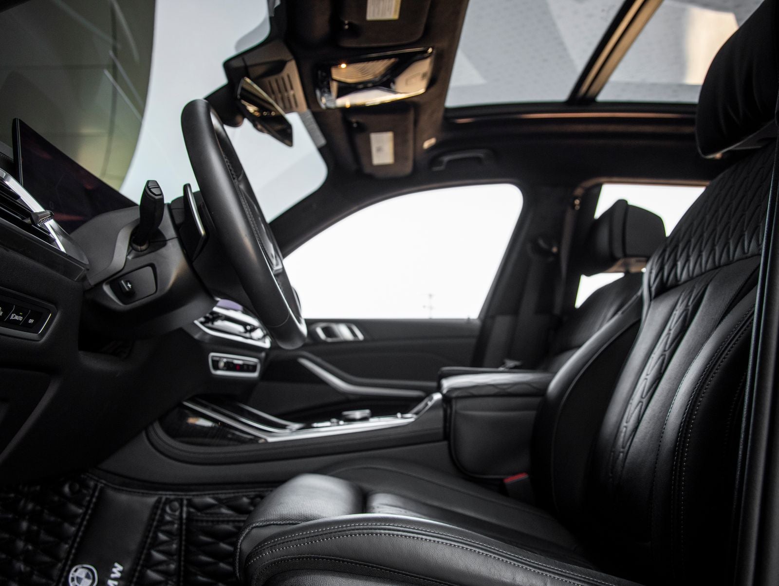 2024 BMW X7 M60i
