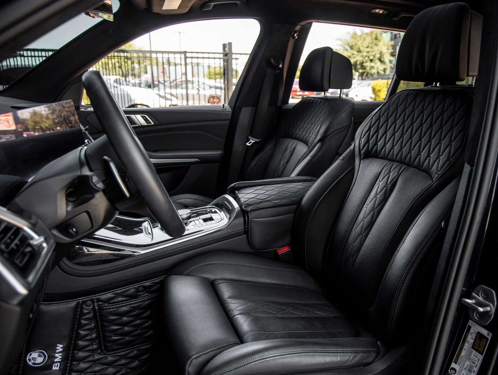 2024 BMW X7 M60i