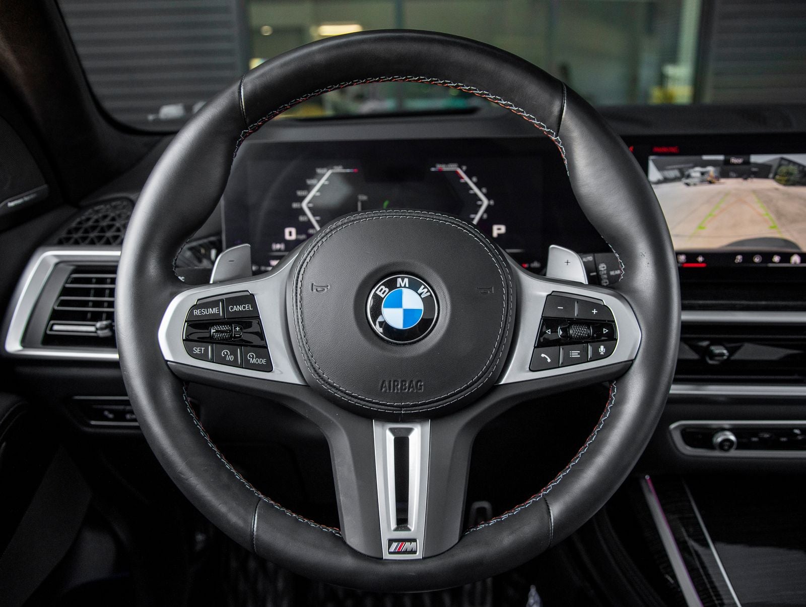 2024 BMW X7 M60i