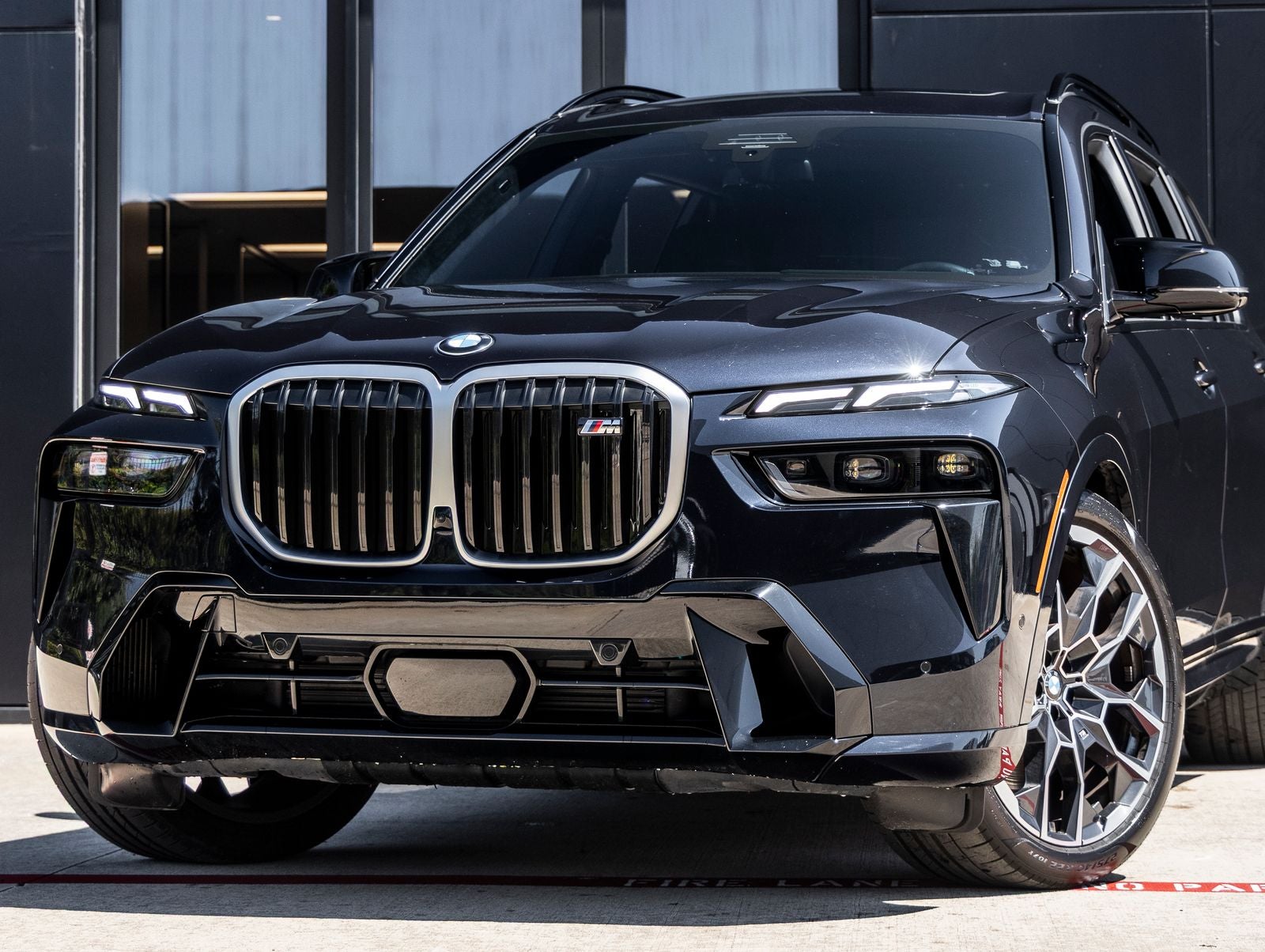 2024 BMW X7 M60i