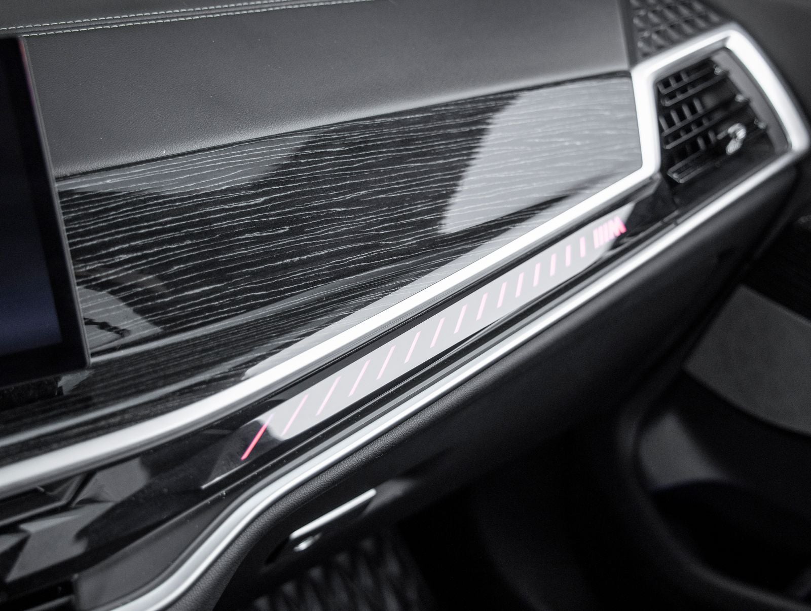 2024 BMW X7 M60i