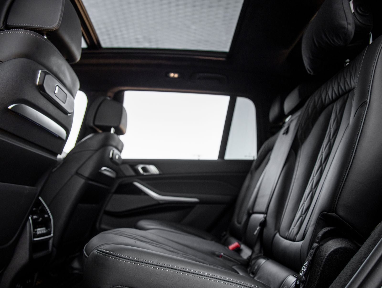 2024 BMW X7 M60i