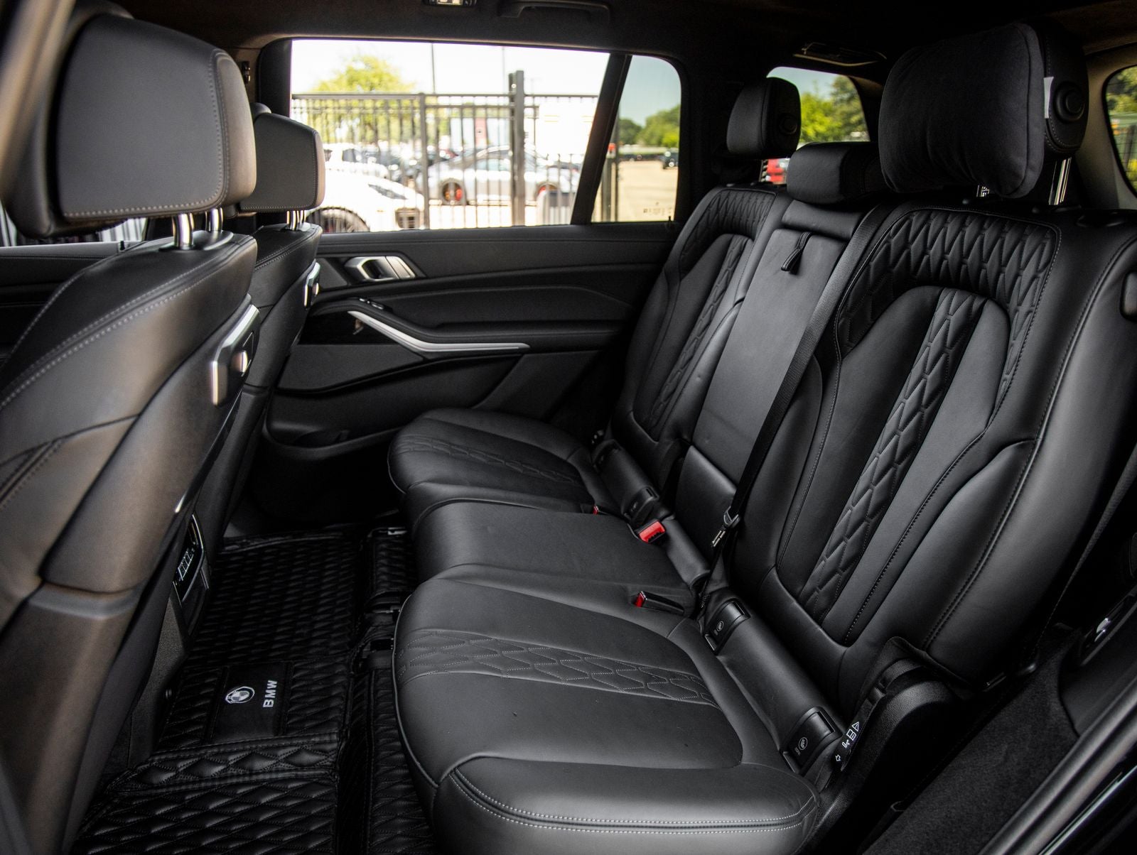 2024 BMW X7 M60i