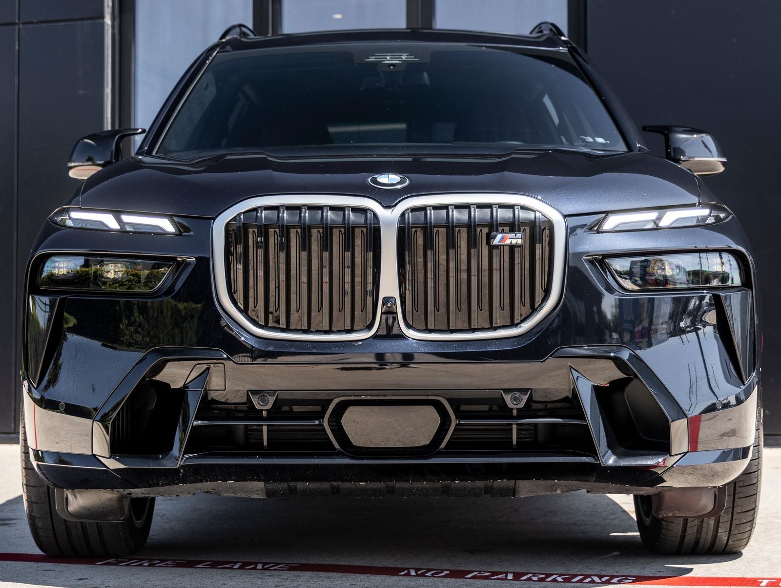 2024 BMW X7 M60i