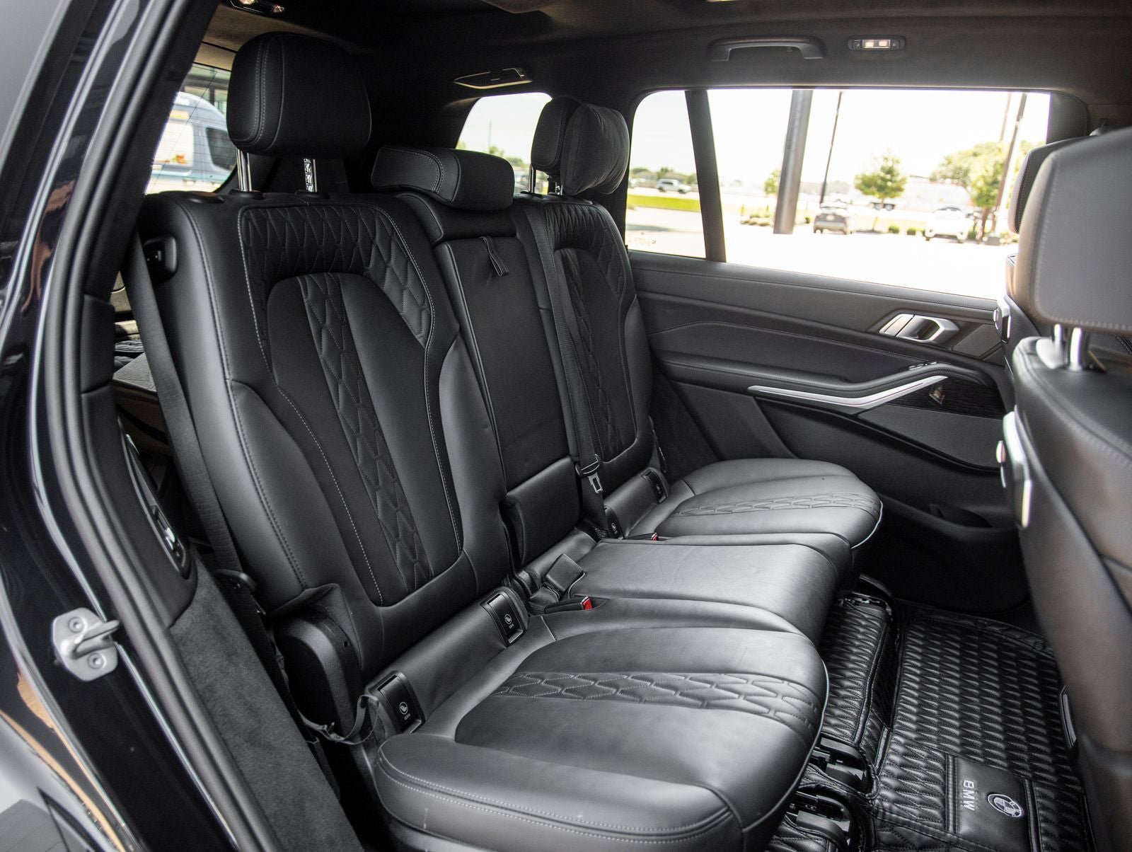 2024 BMW X7 M60i