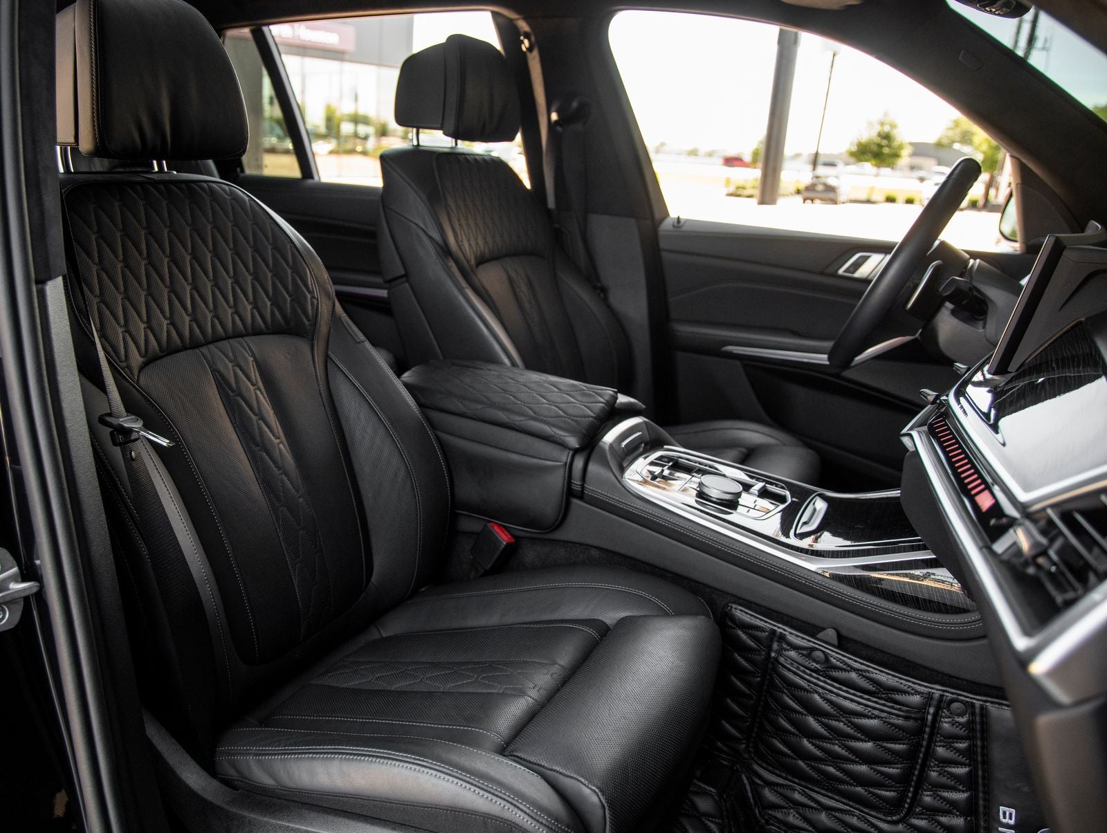 2024 BMW X7 M60i
