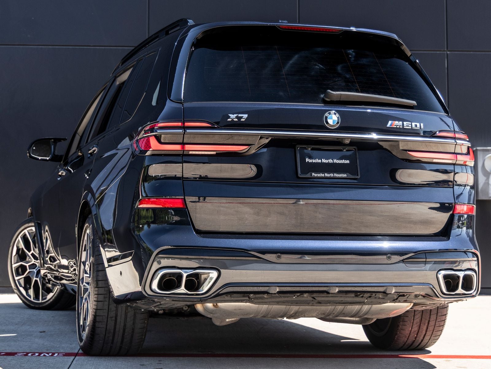 2024 BMW X7 M60i