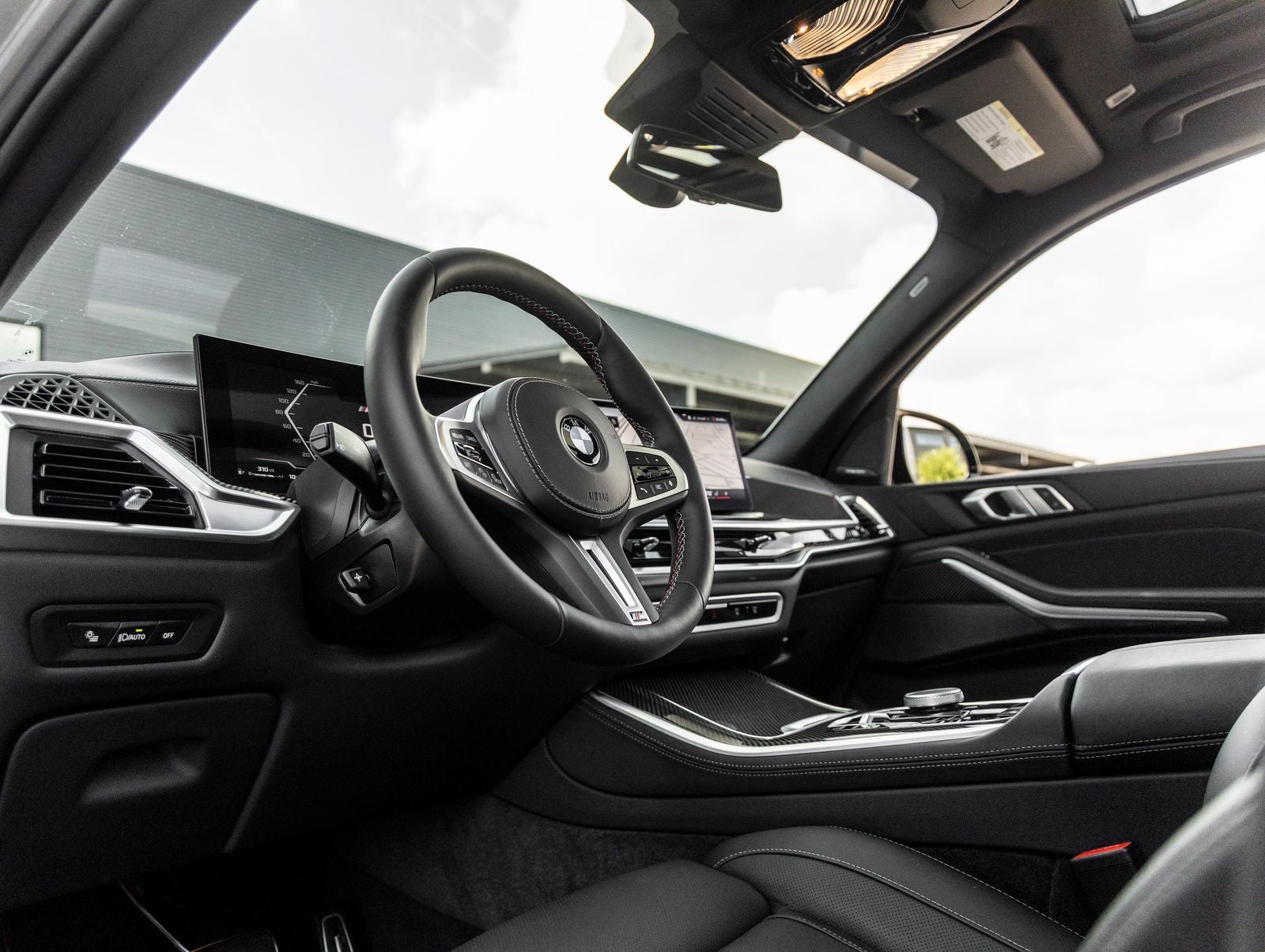 2026 BMW X5 M60i