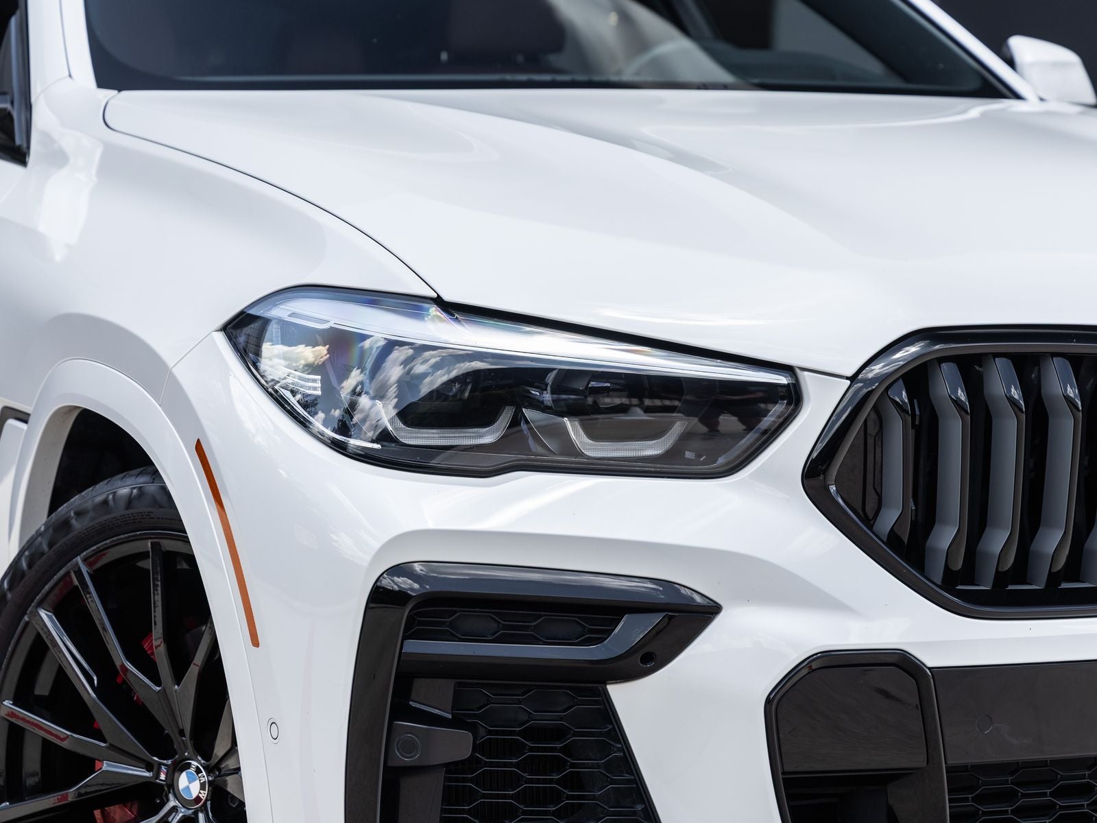 2022 BMW X6 xDrive40i