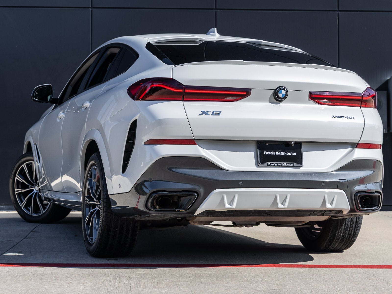 2022 BMW X6 xDrive40i
