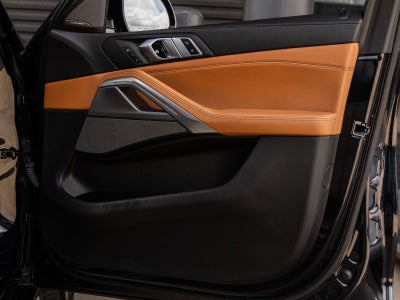 2021 BMW X6 M50i
