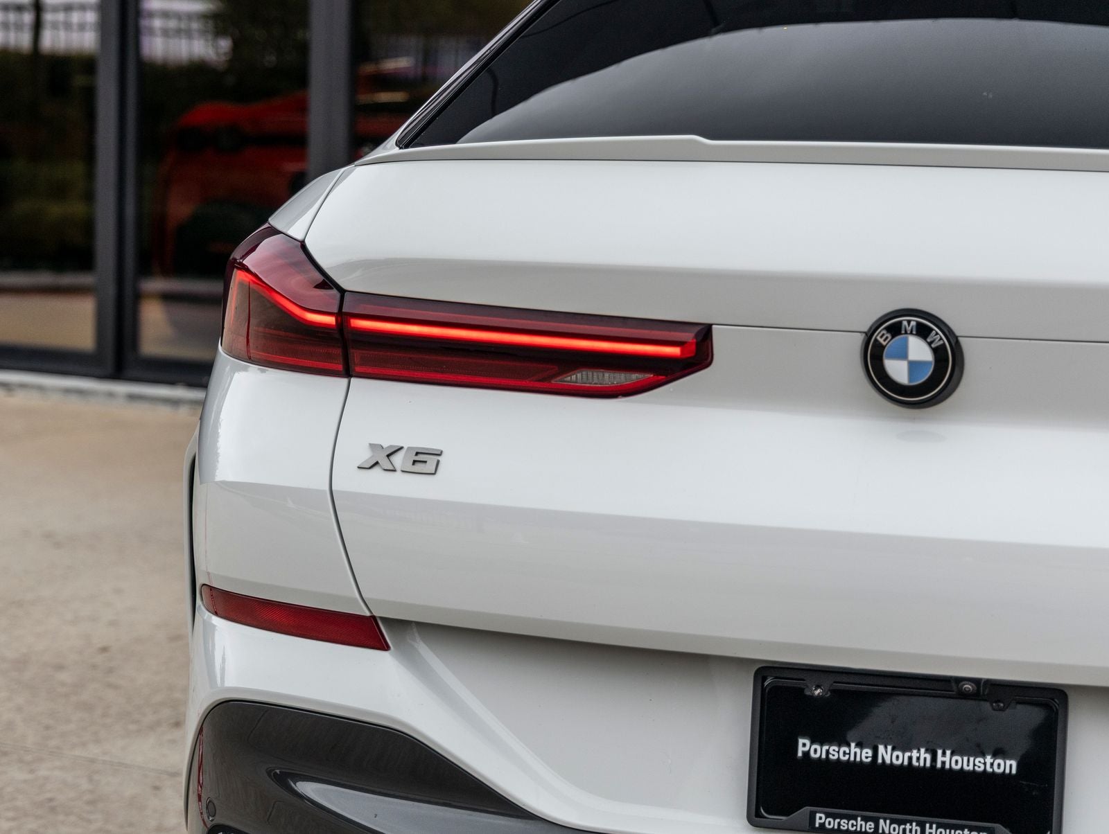 2021 BMW X6 M50i