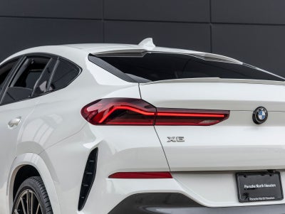2021 BMW X6 M50i