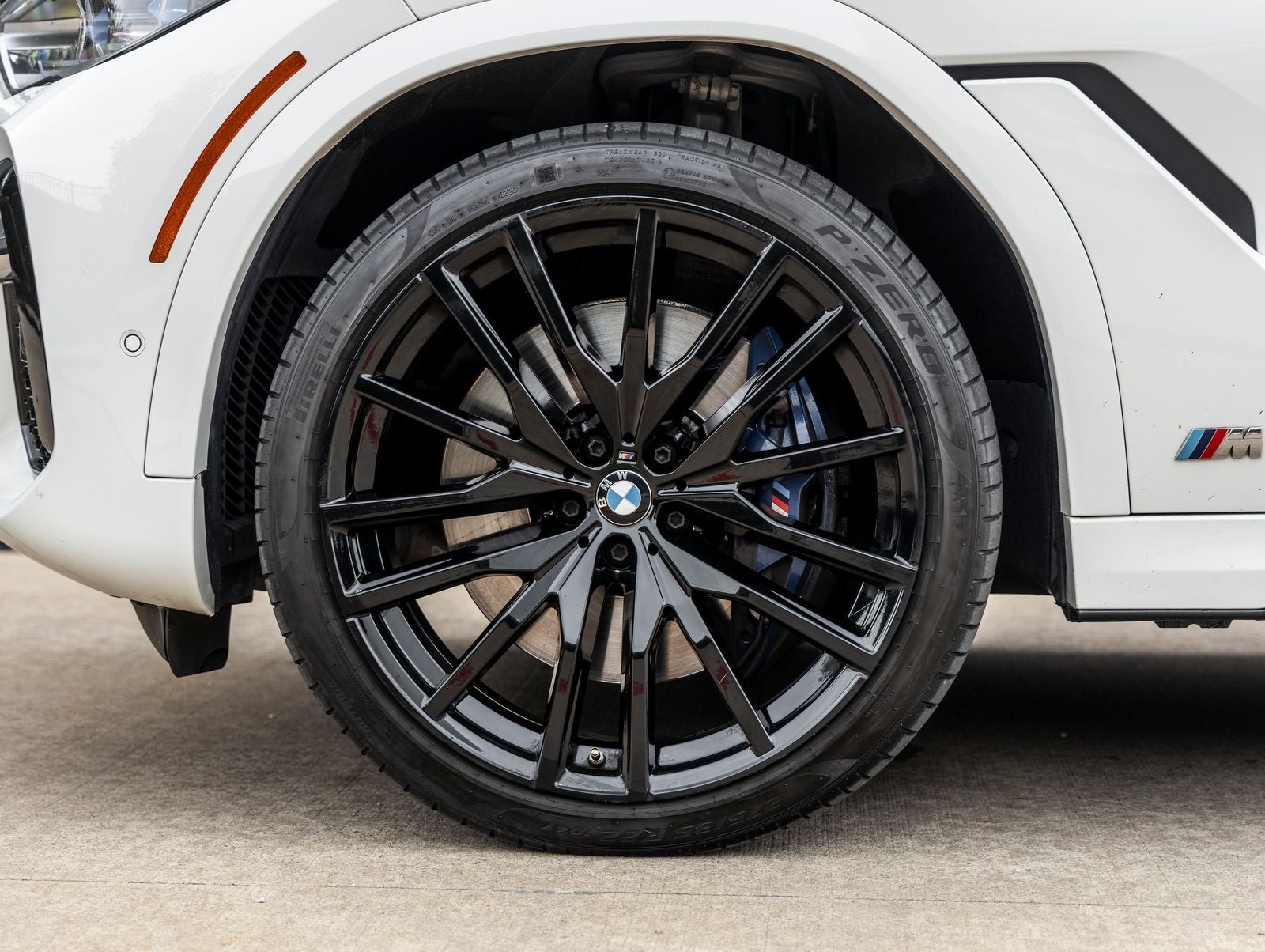 2021 BMW X6 M50i