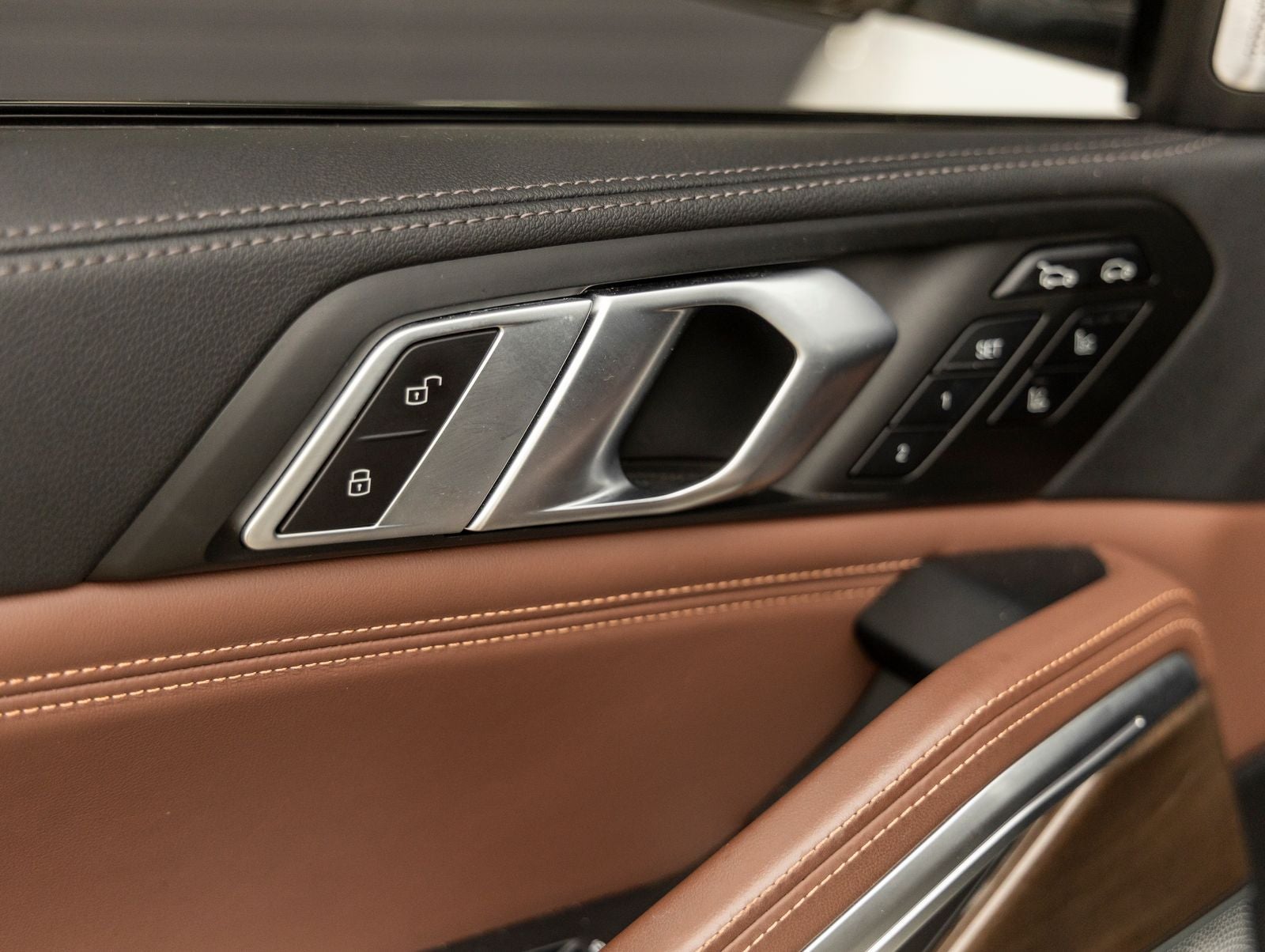 2021 BMW X6 M50i