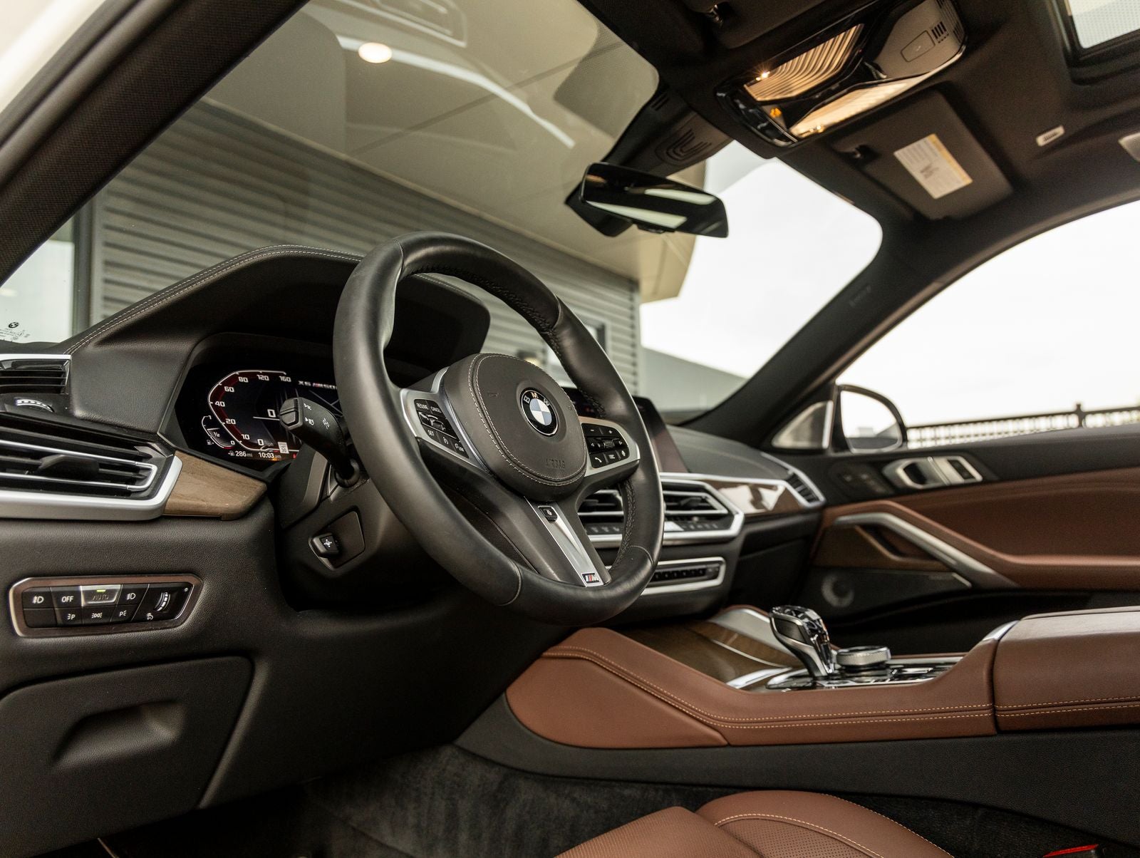 2021 BMW X6 M50i