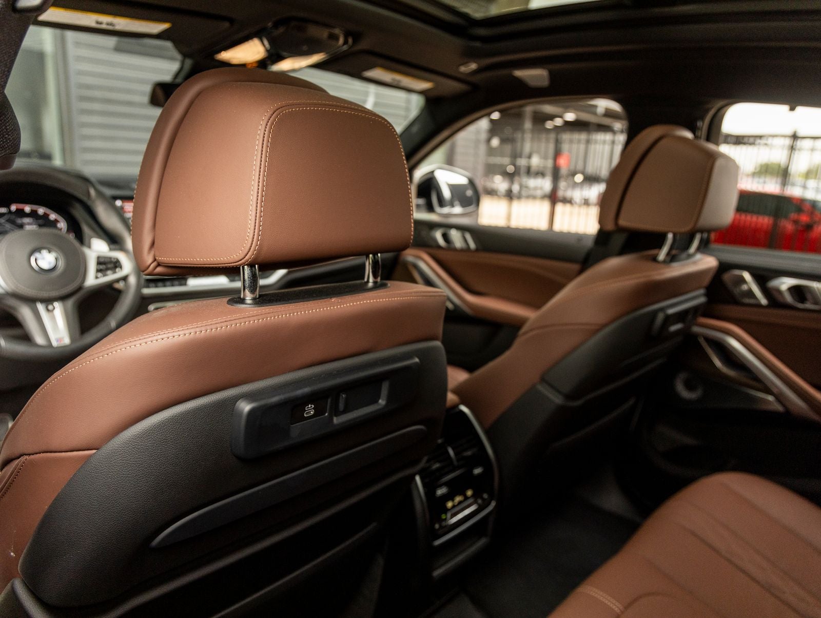 2021 BMW X6 M50i