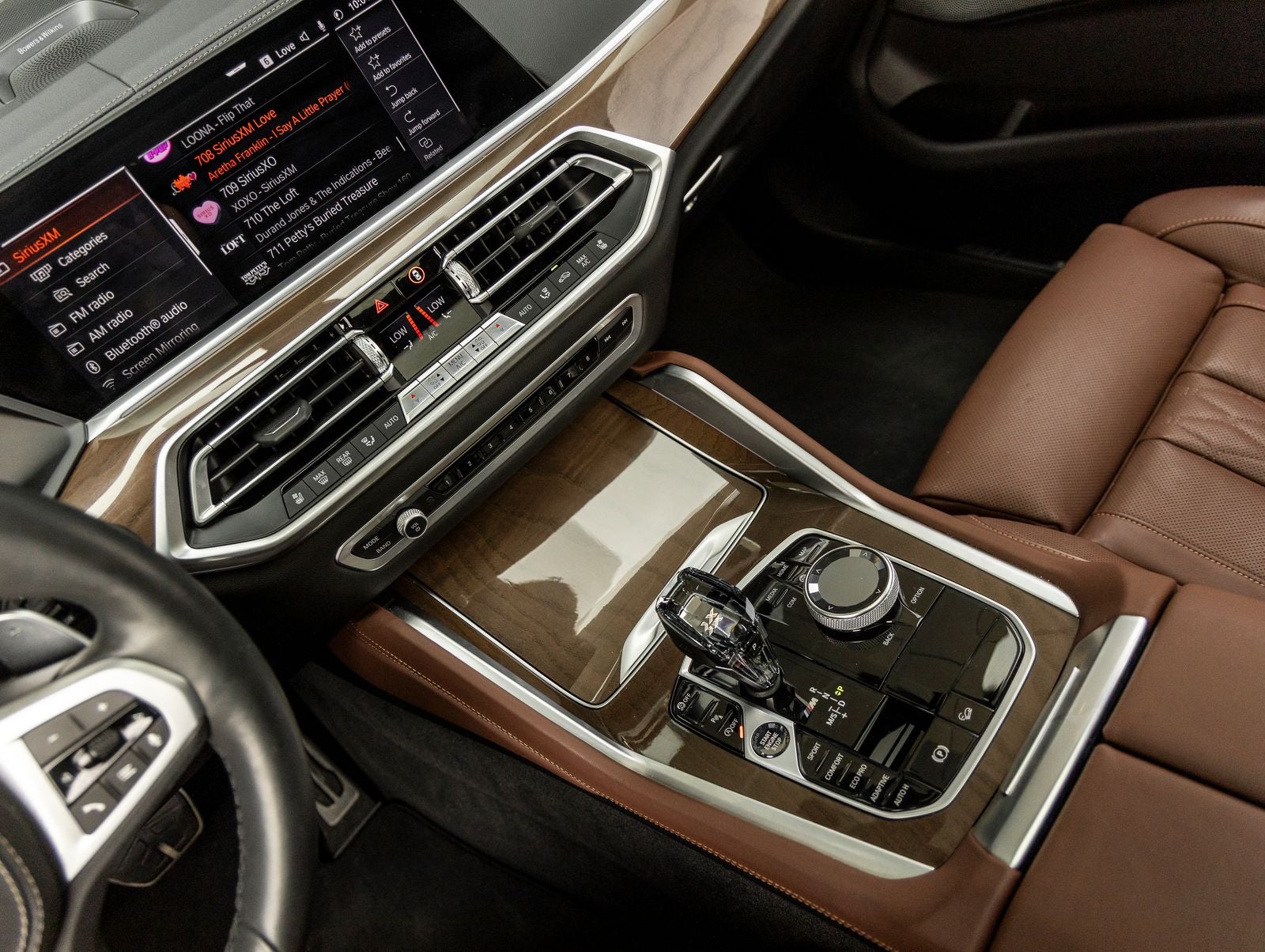 2021 BMW X6 M50i
