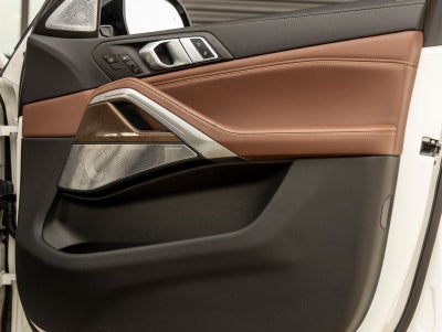2021 BMW X6 M50i