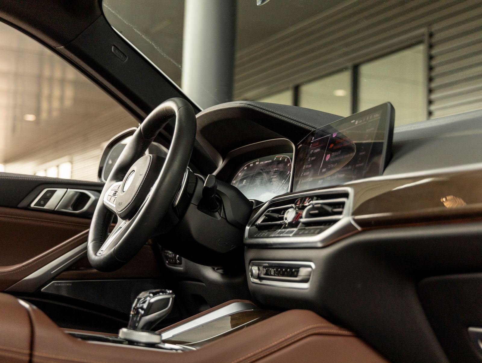 2021 BMW X6 M50i