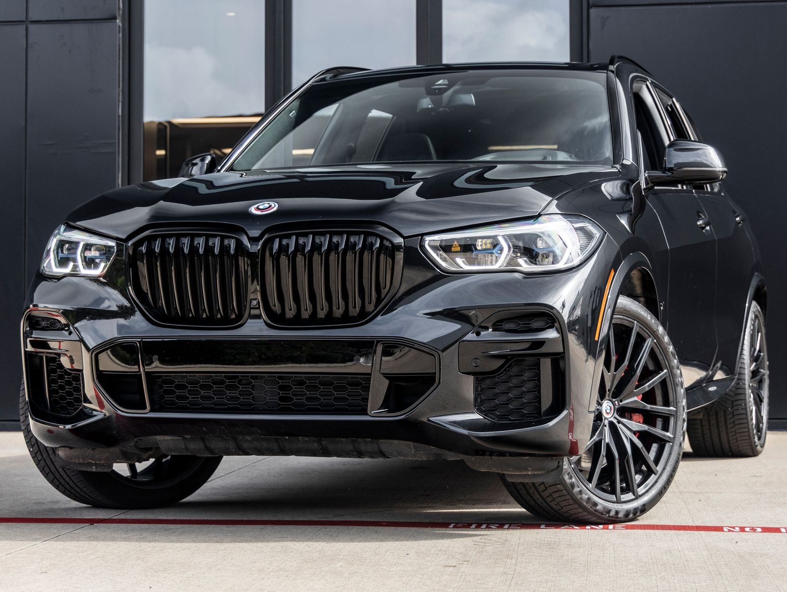 2023 BMW X5 M50i