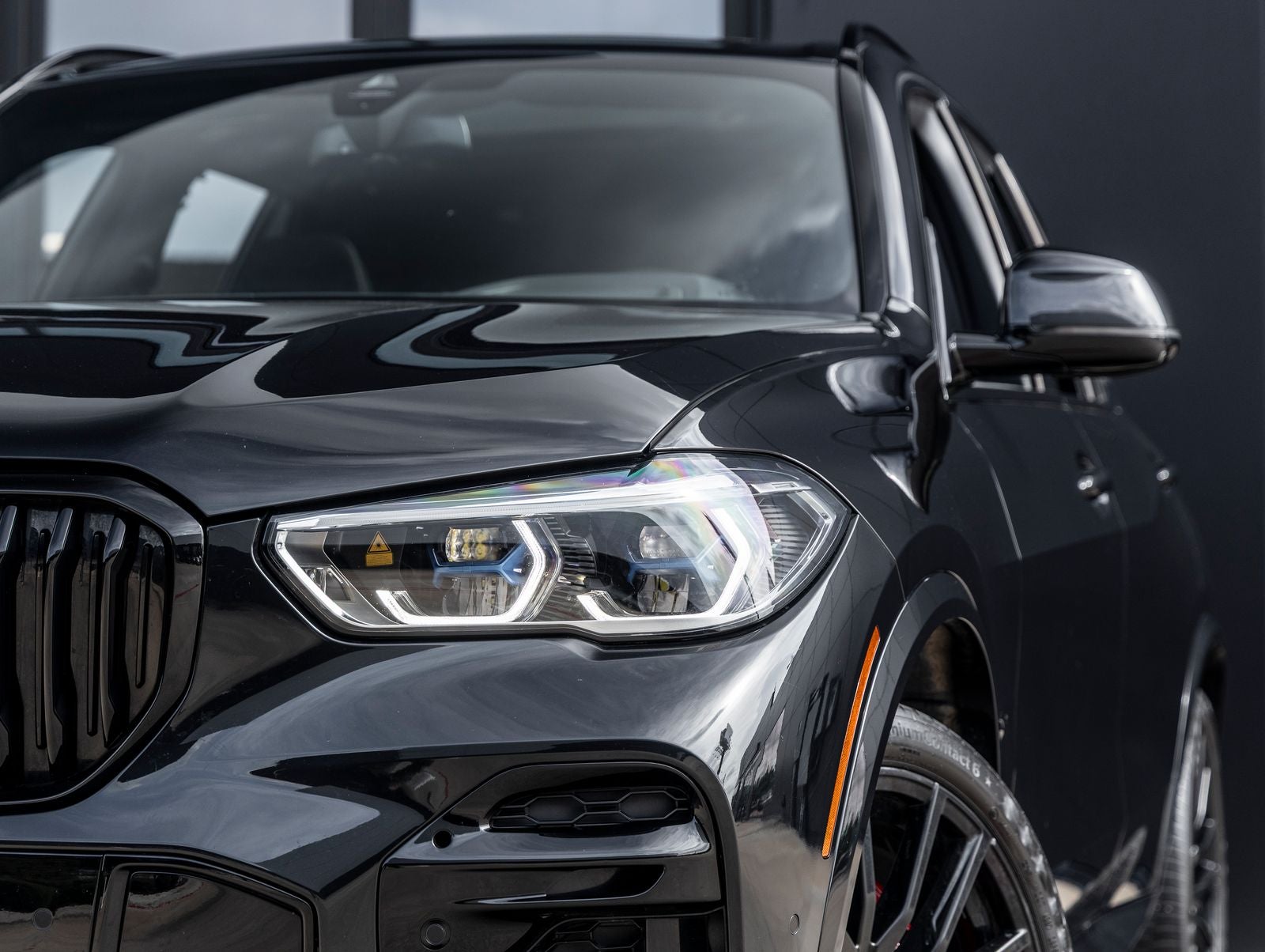 2023 BMW X5 M50i