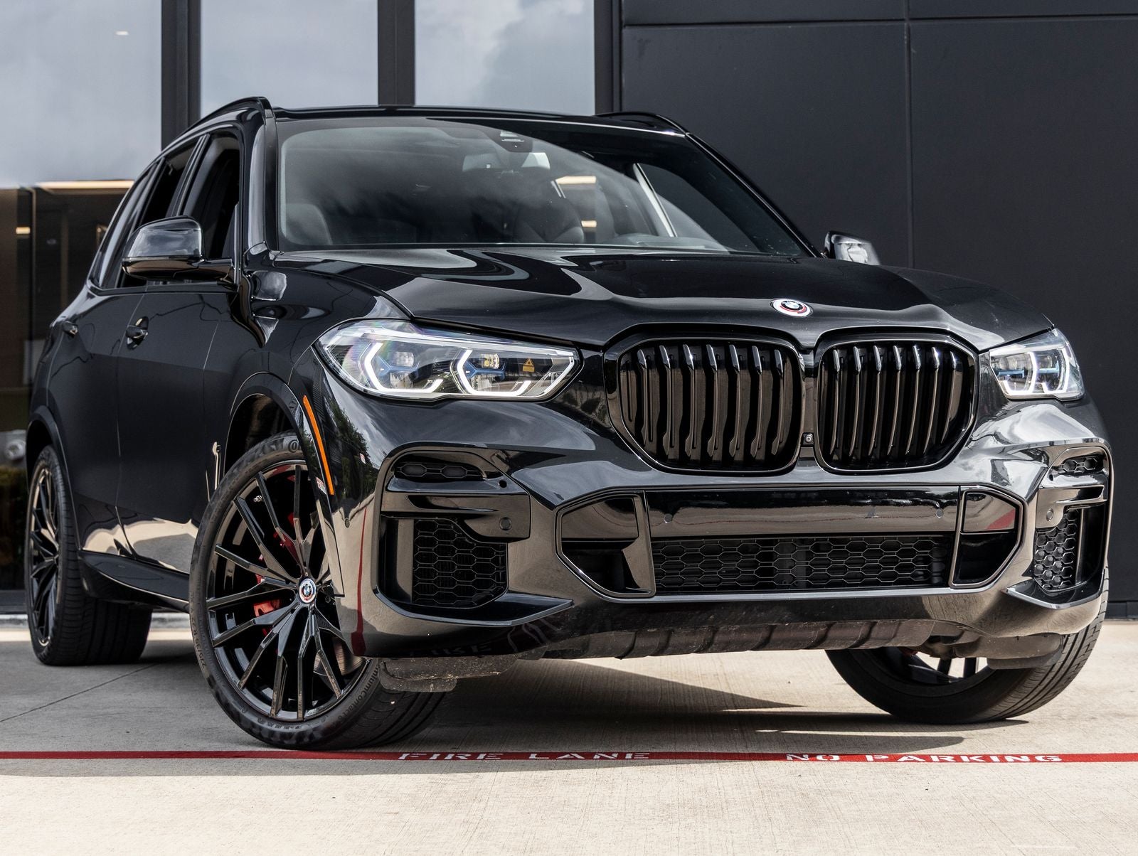 2023 BMW X5 M50i