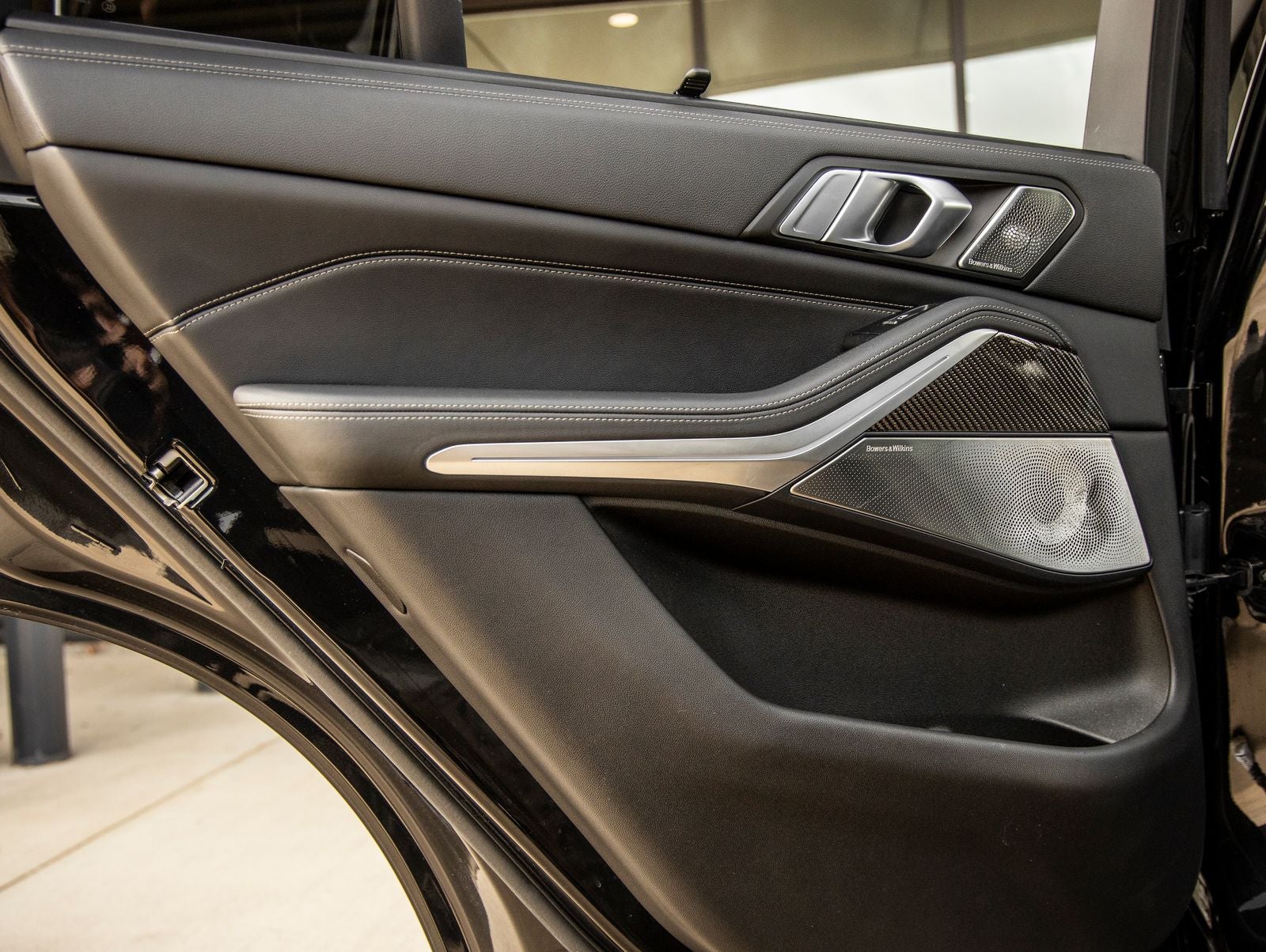 2023 BMW X5 M50i