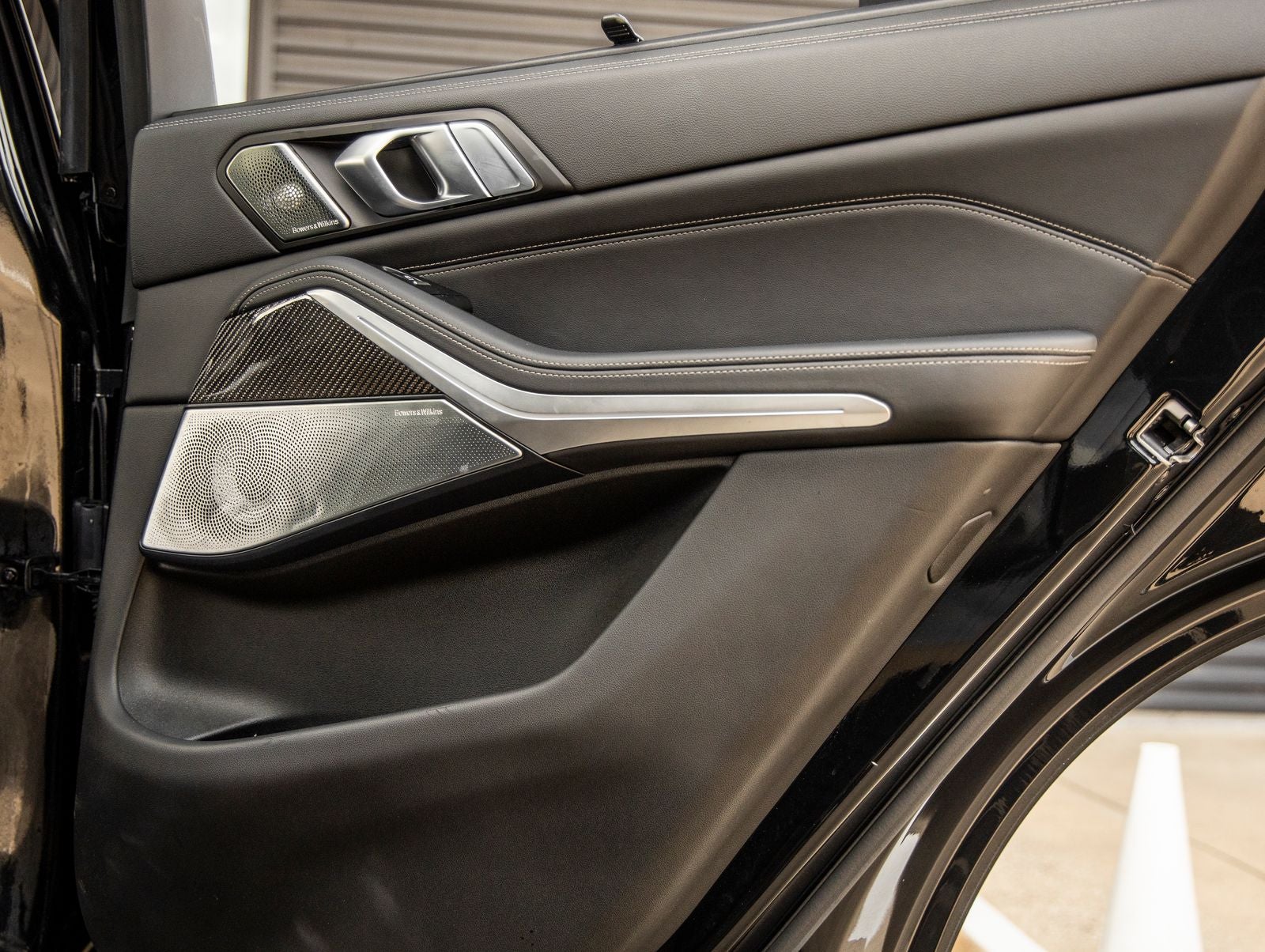 2023 BMW X5 M50i