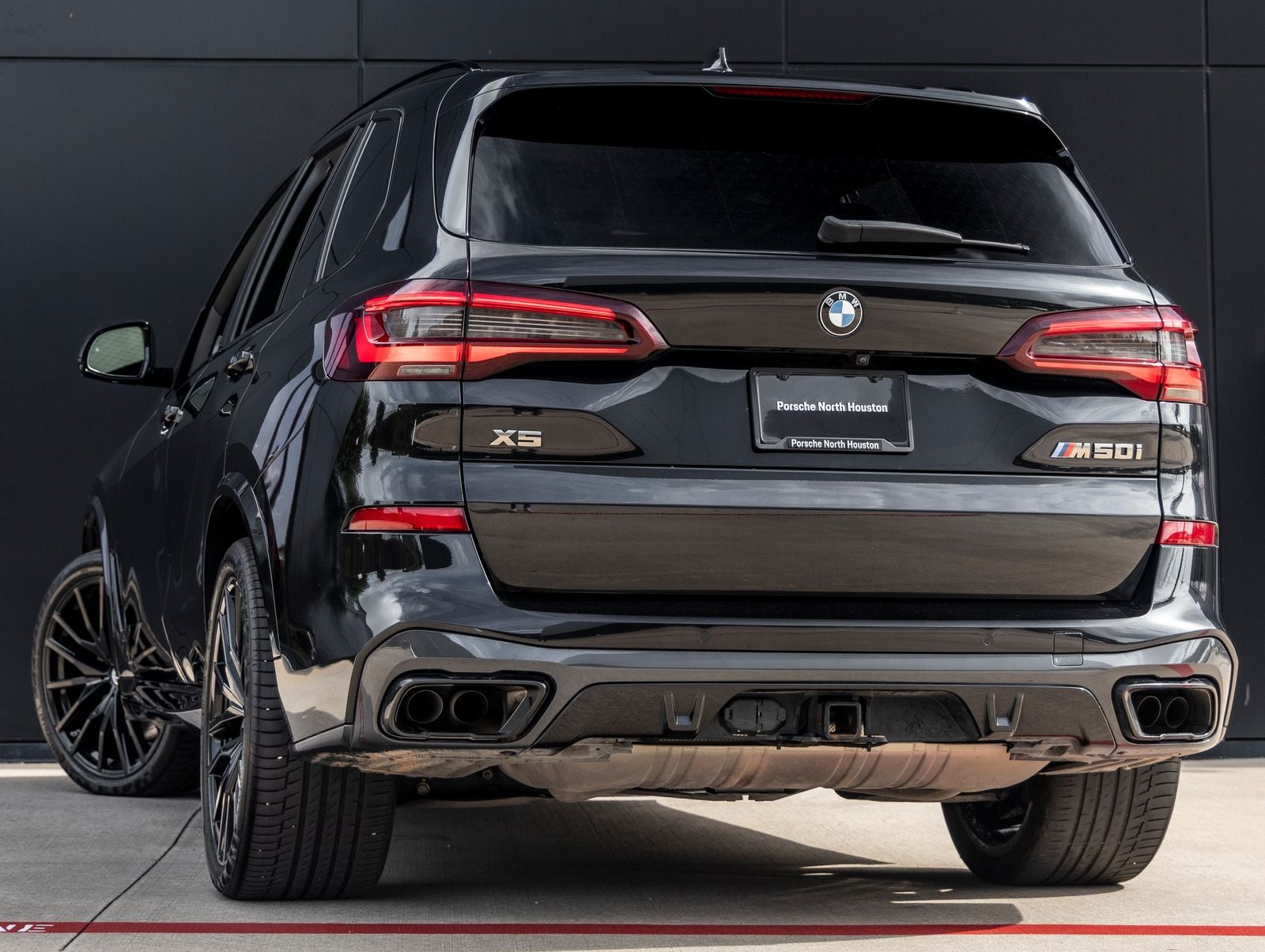 2023 BMW X5 M50i
