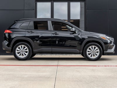 2024 Toyota Corolla Cross LE