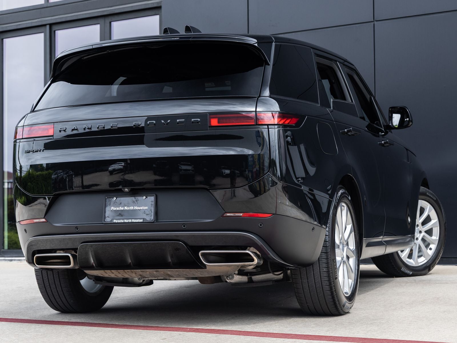 2025 Land Rover Range Rover Sport SE