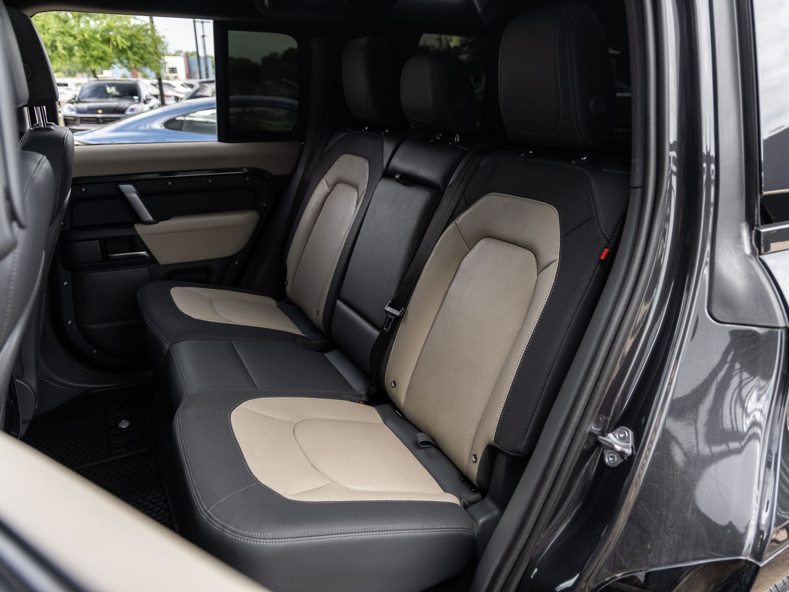 2023 Land Rover Defender 110 X-Dynamic SE