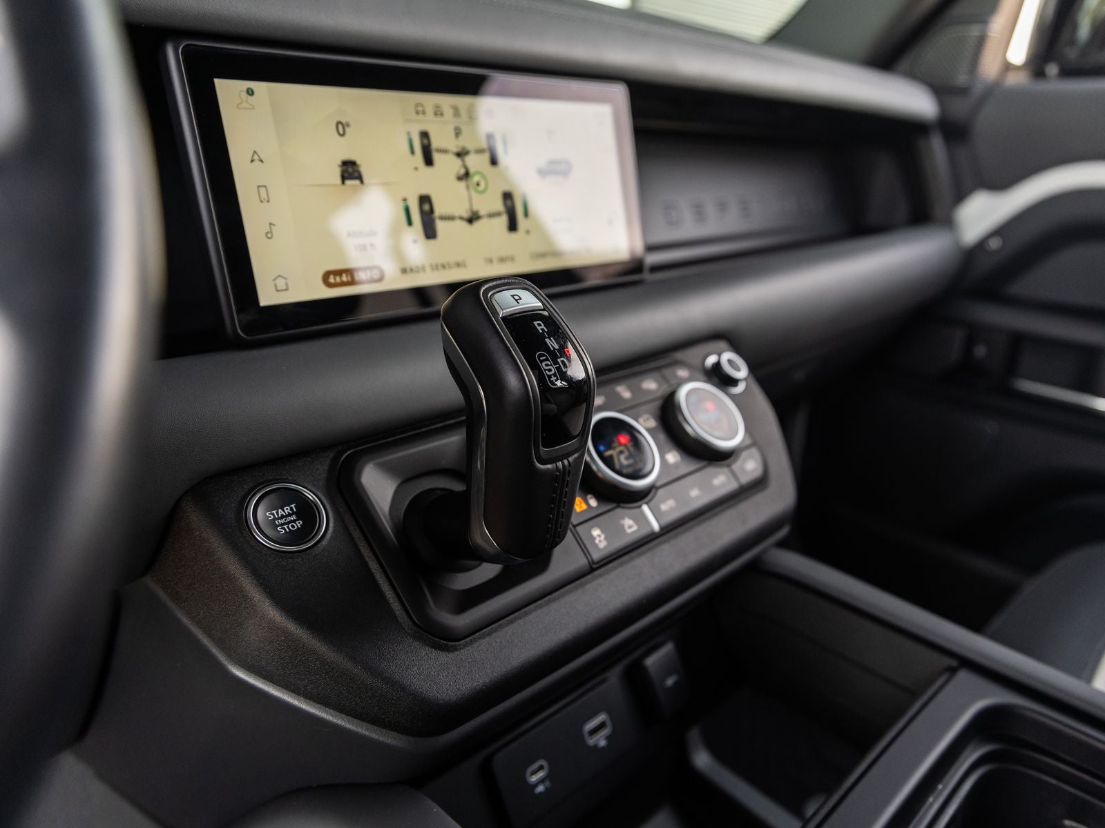 2023 Land Rover Defender 110 X-Dynamic SE