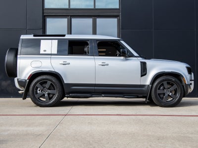 2024 Land Rover Defender 110 SE