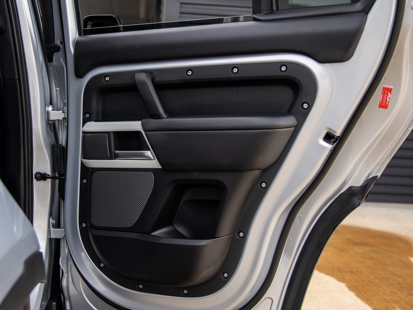 2024 Land Rover Defender 110 SE