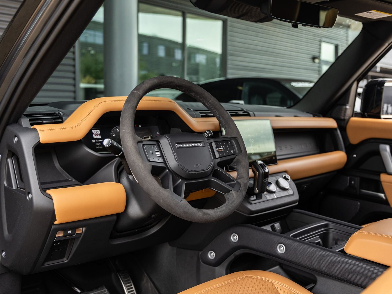 2024 Land Rover Defender 90 Carpathian Edition