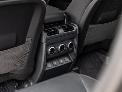 2025 Land Rover Defender 130 V8