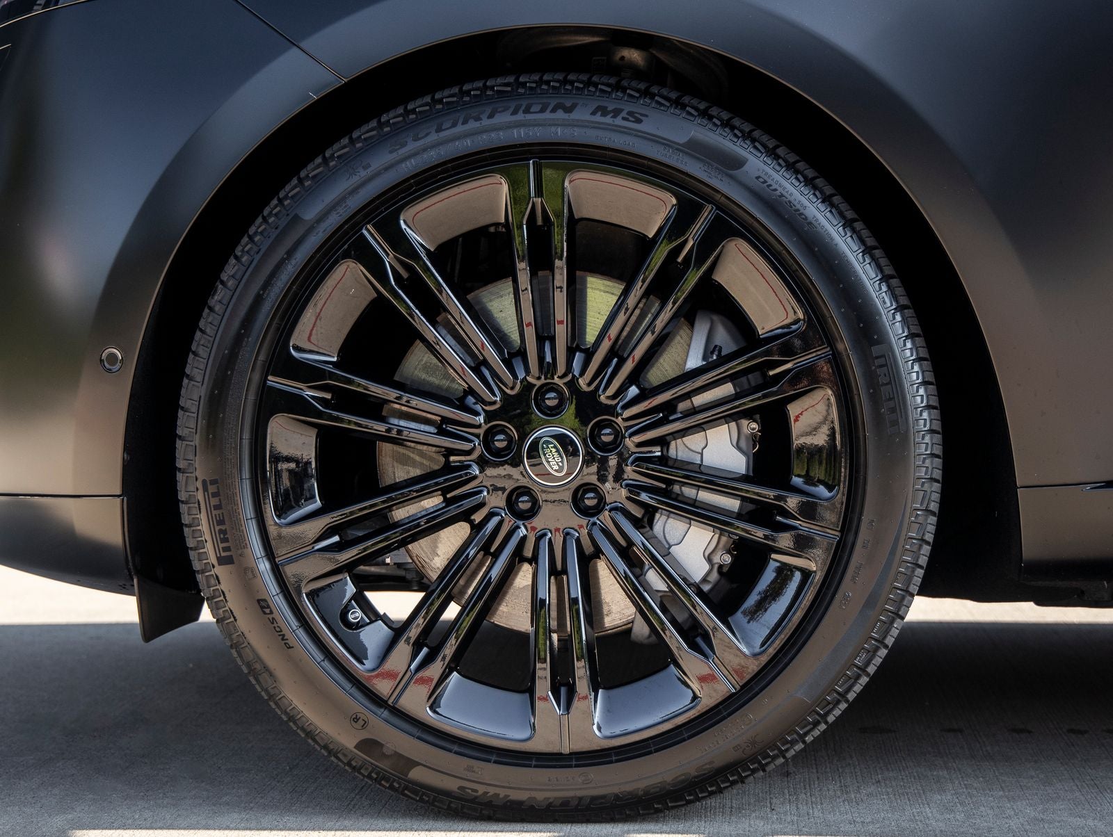 2025 Land Rover Range Rover SE