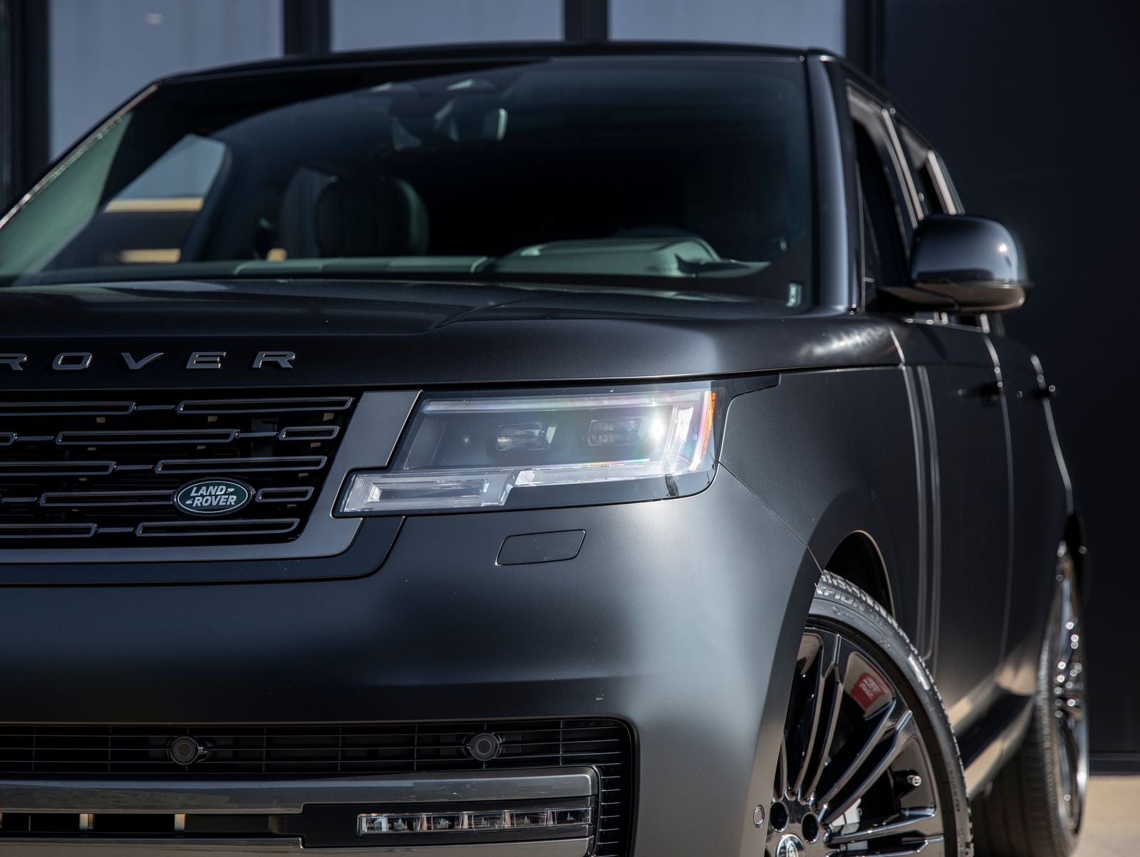 2025 Land Rover Range Rover SE