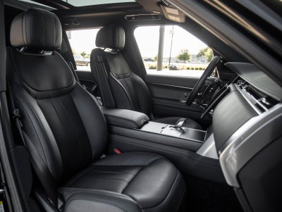2025 Land Rover Range Rover SE