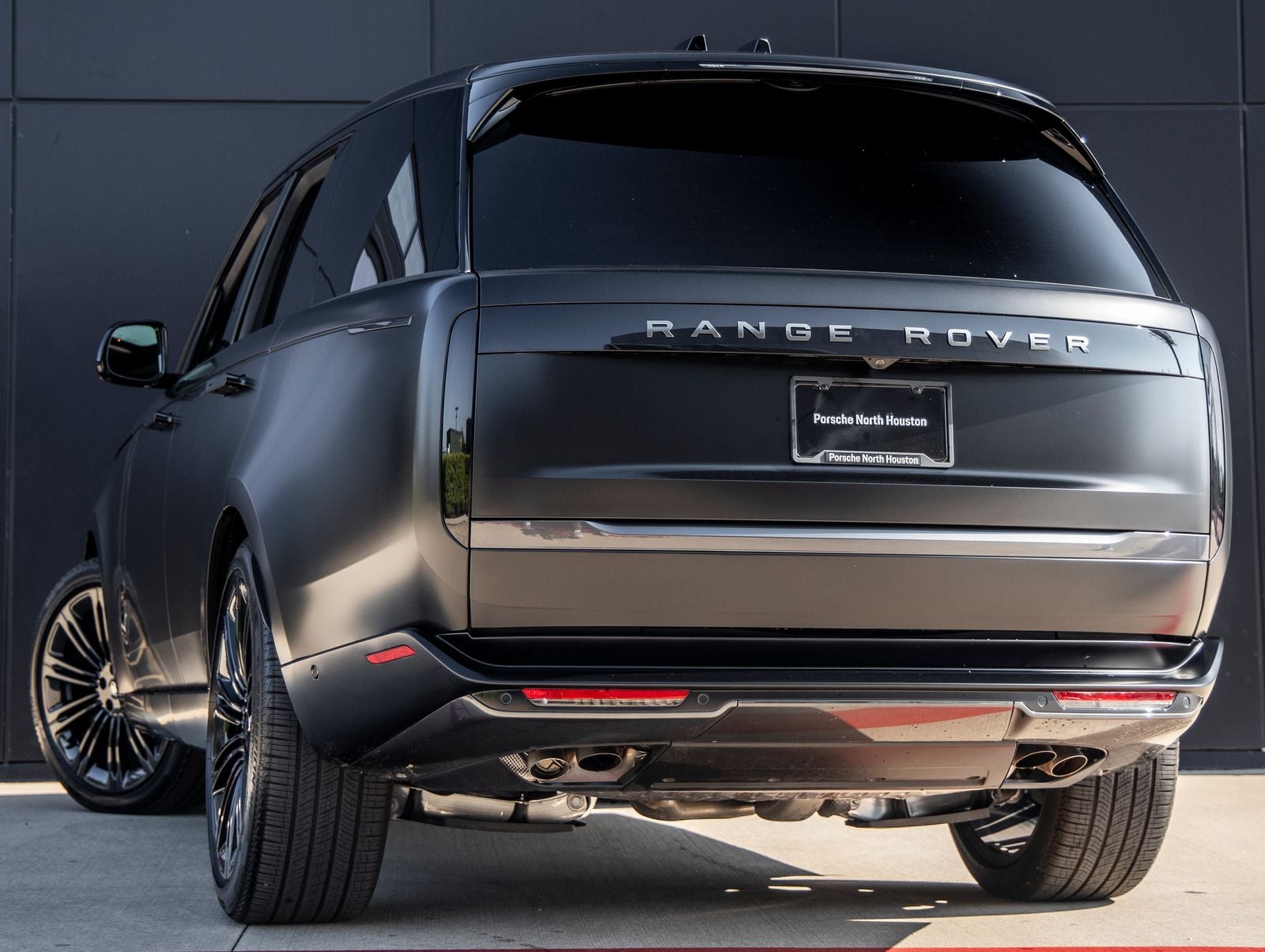 2025 Land Rover Range Rover SE