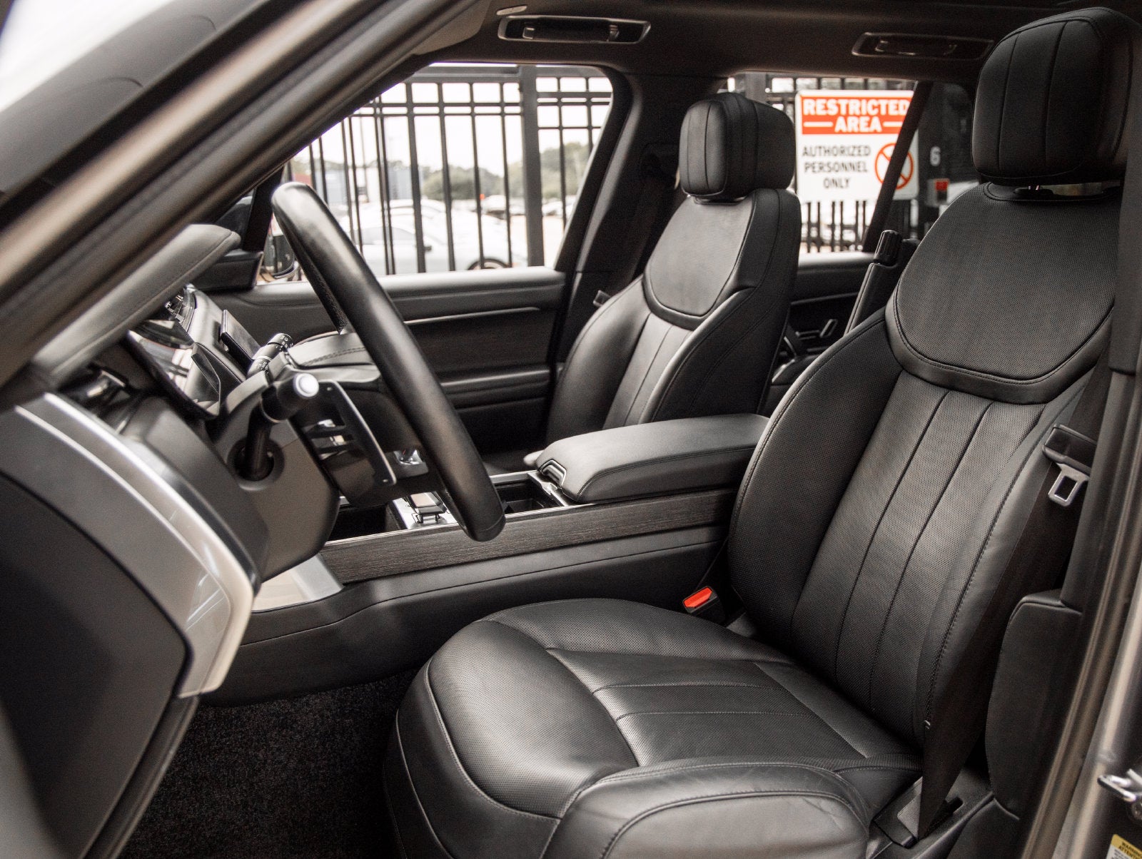 2023 Land Rover Range Rover SE