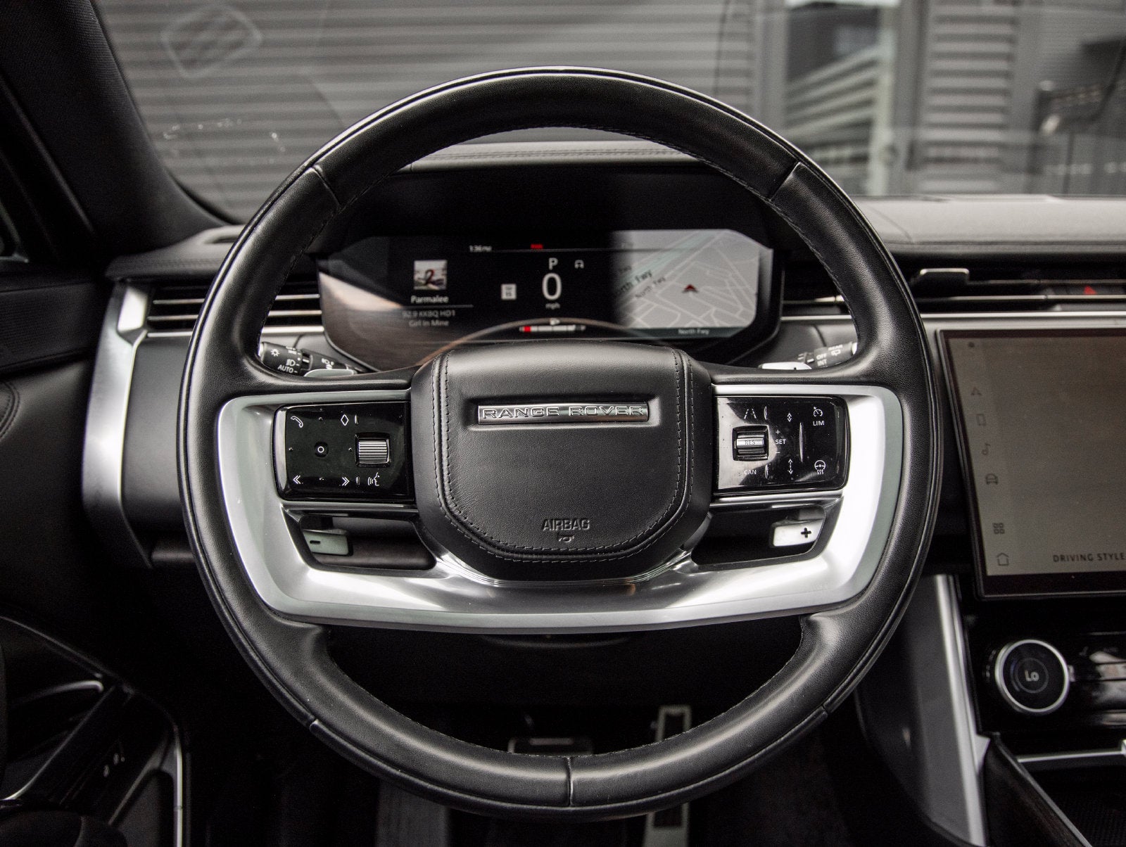 2023 Land Rover Range Rover SE