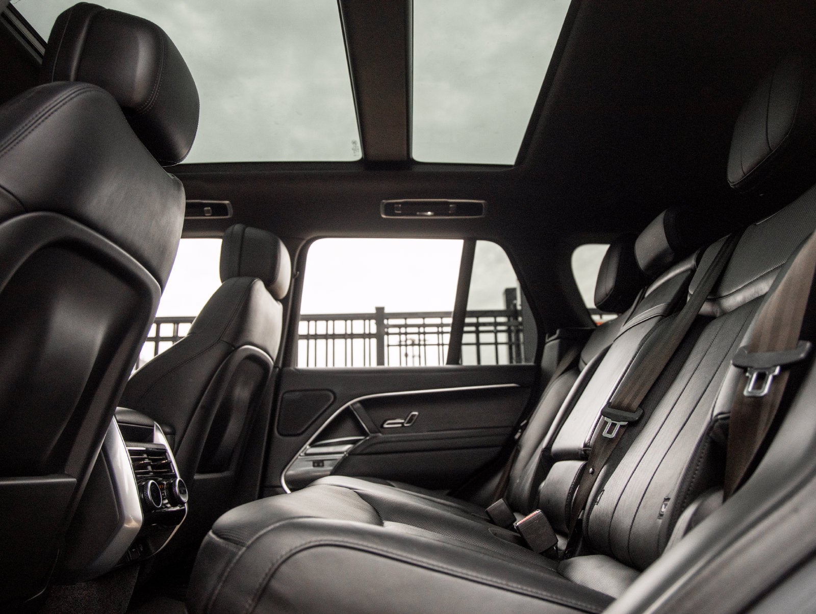 2023 Land Rover Range Rover SE