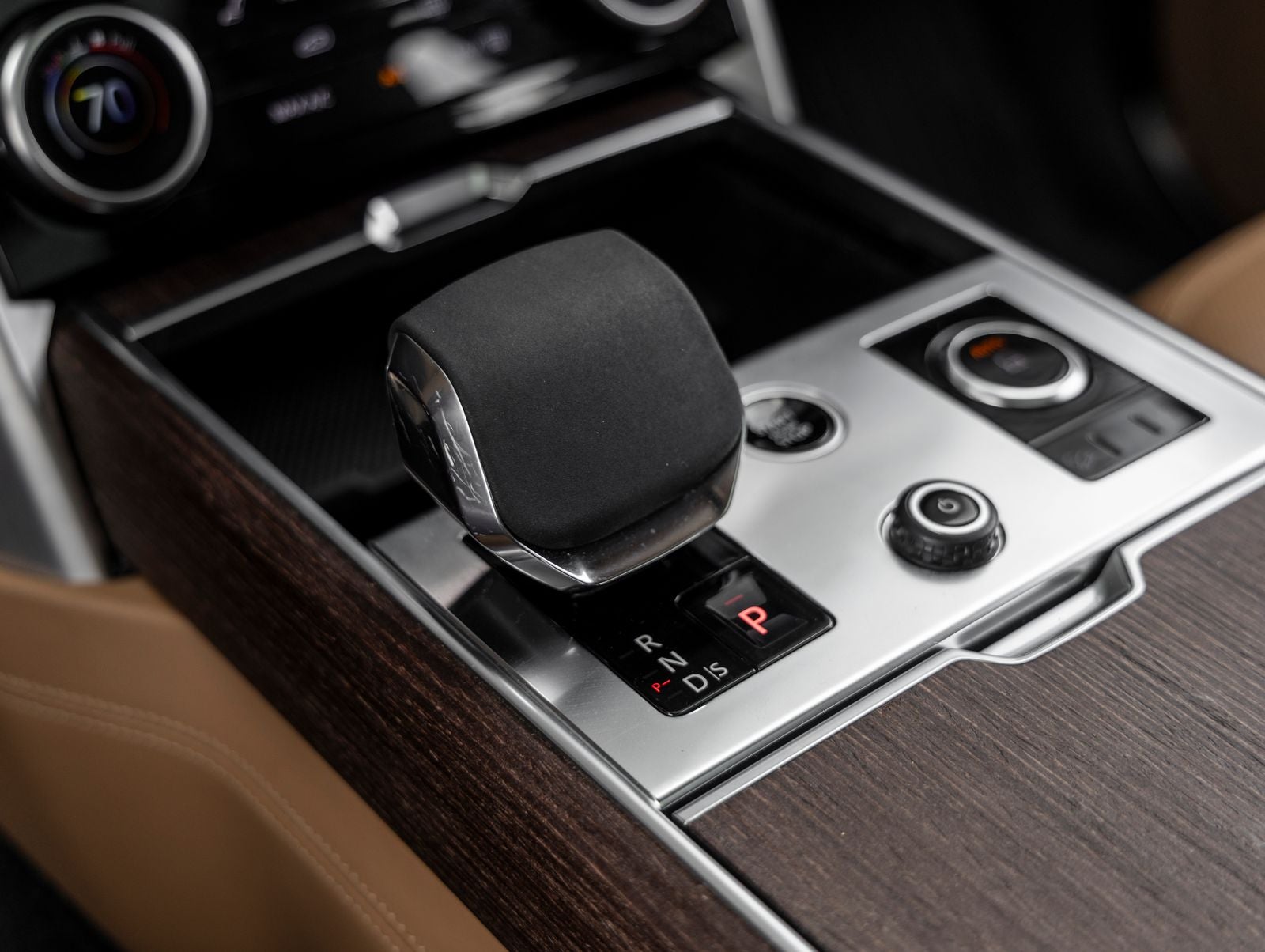 2023 Land Rover Range Rover SE LWB