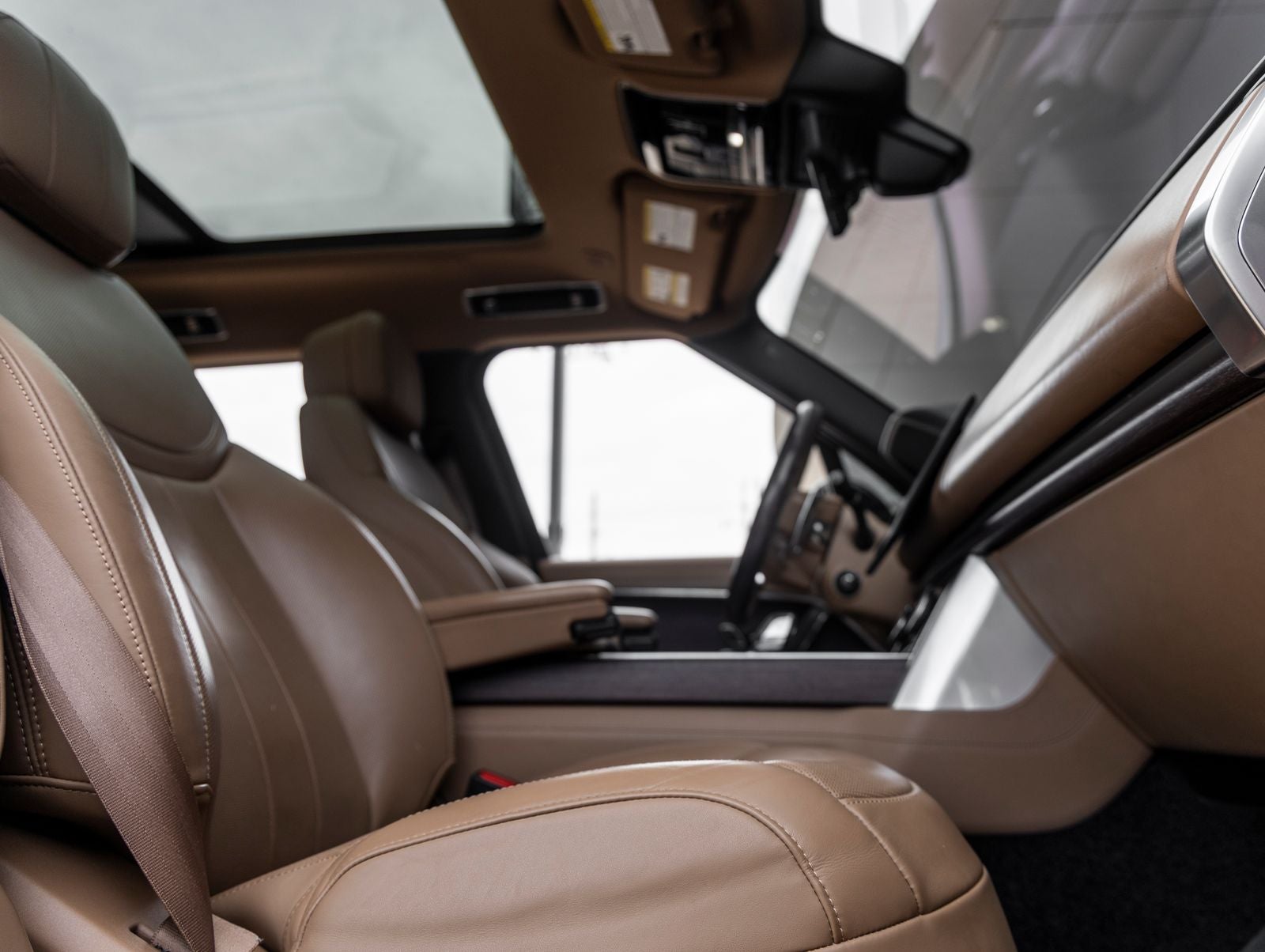 2023 Land Rover Range Rover SE LWB
