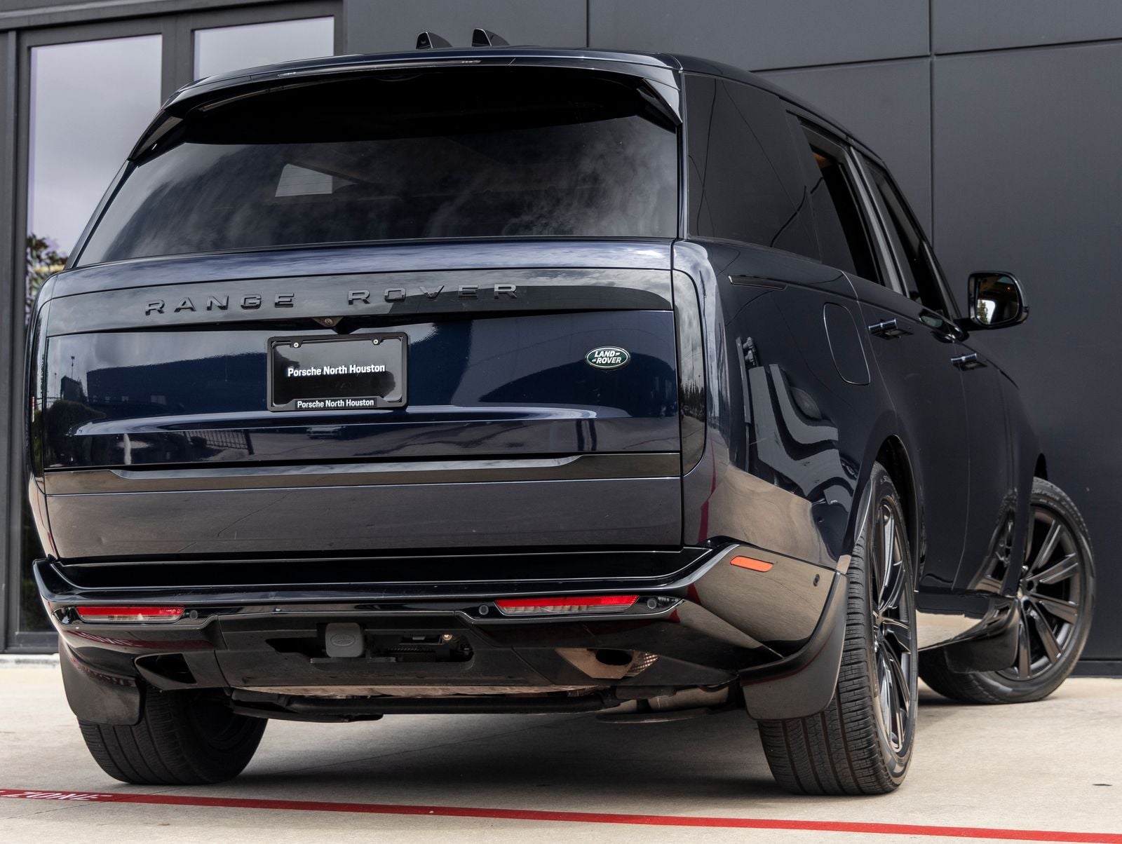 2023 Land Rover Range Rover SE LWB